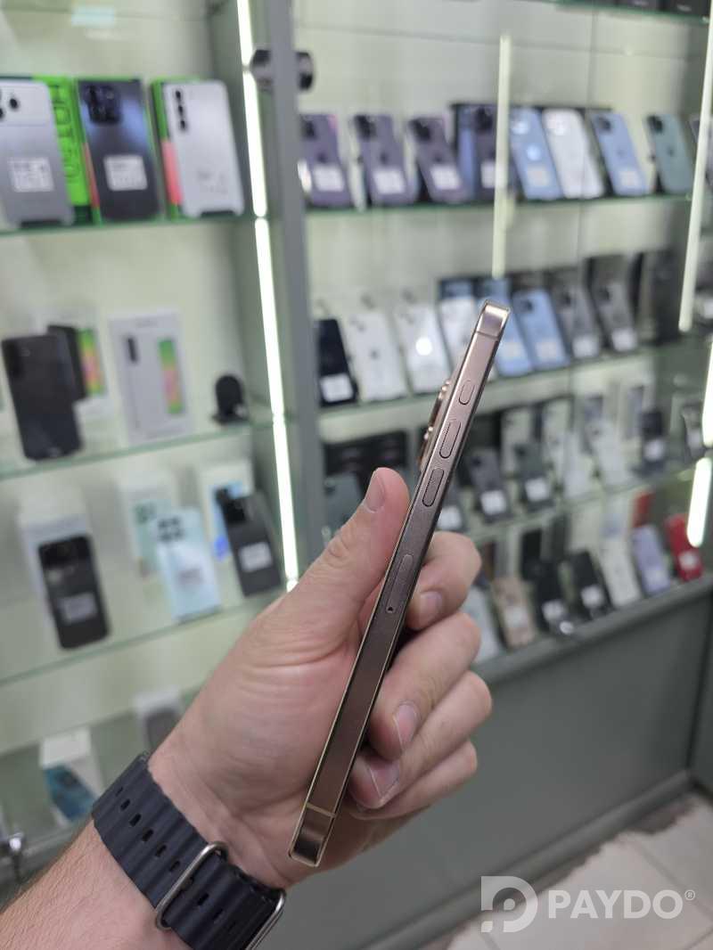 Apple iPhone 16