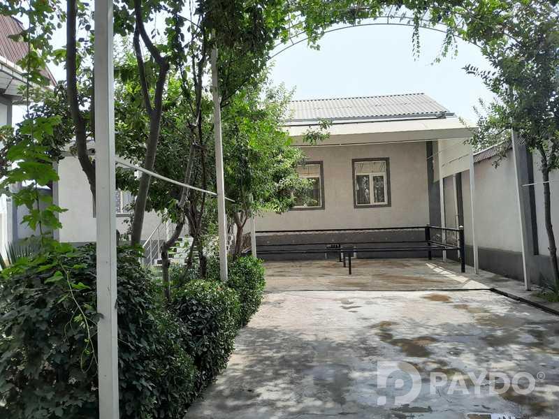 6-комн. • 2 этаж • 800.0 м² • Вторичка