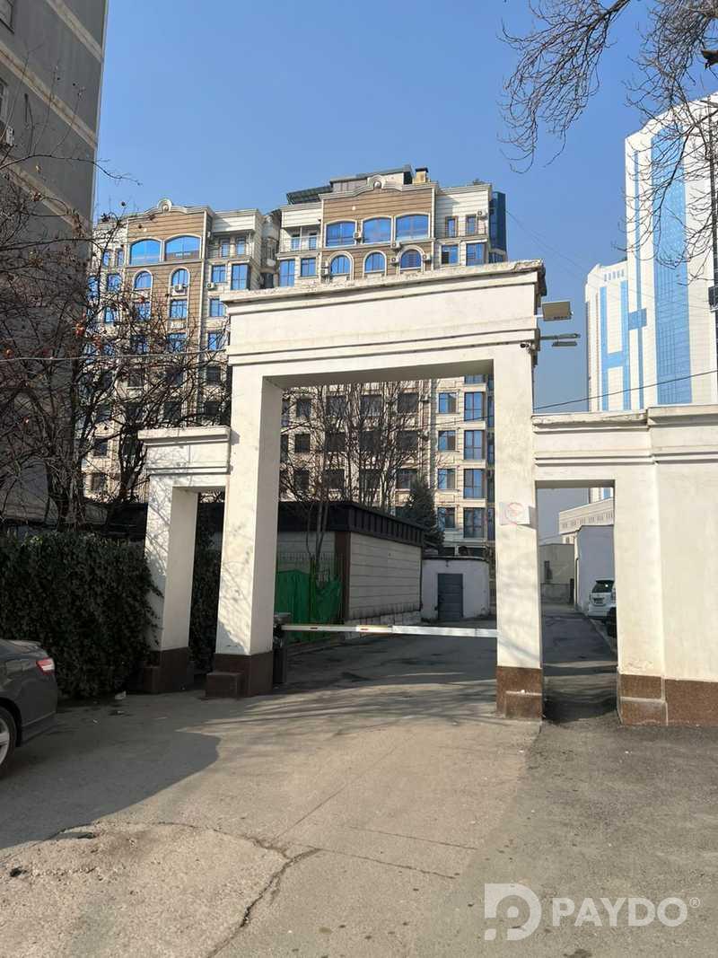 5-комн. • 10 этаж • 180.0 м²
