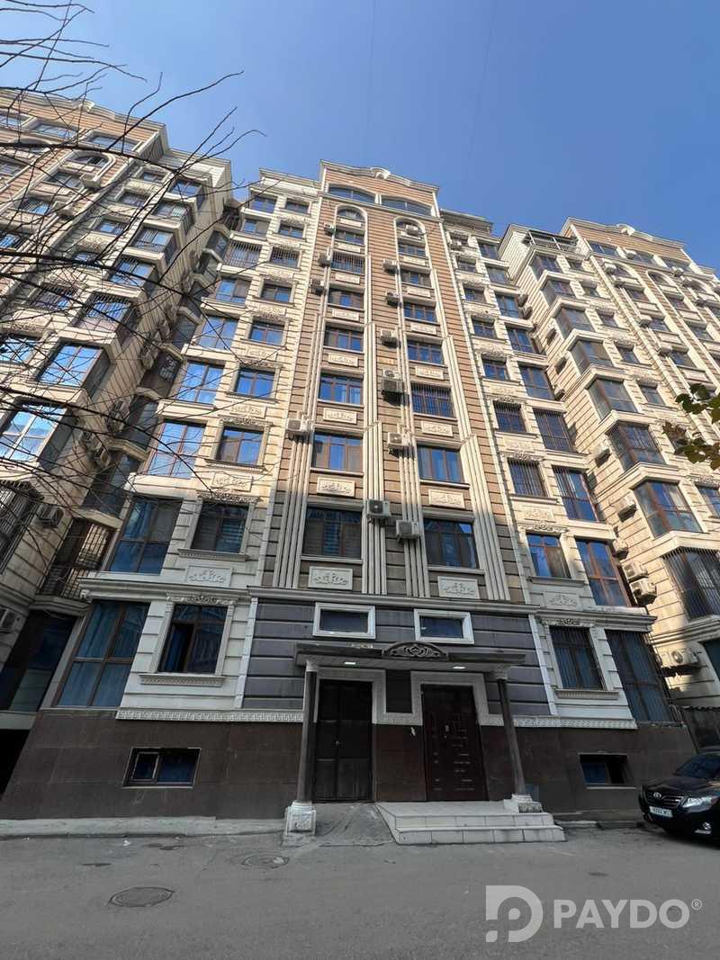 5-комн. • 10 этаж • 180.0 м²