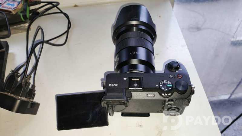 Видеокамера Sony 6700 18-105 f4
