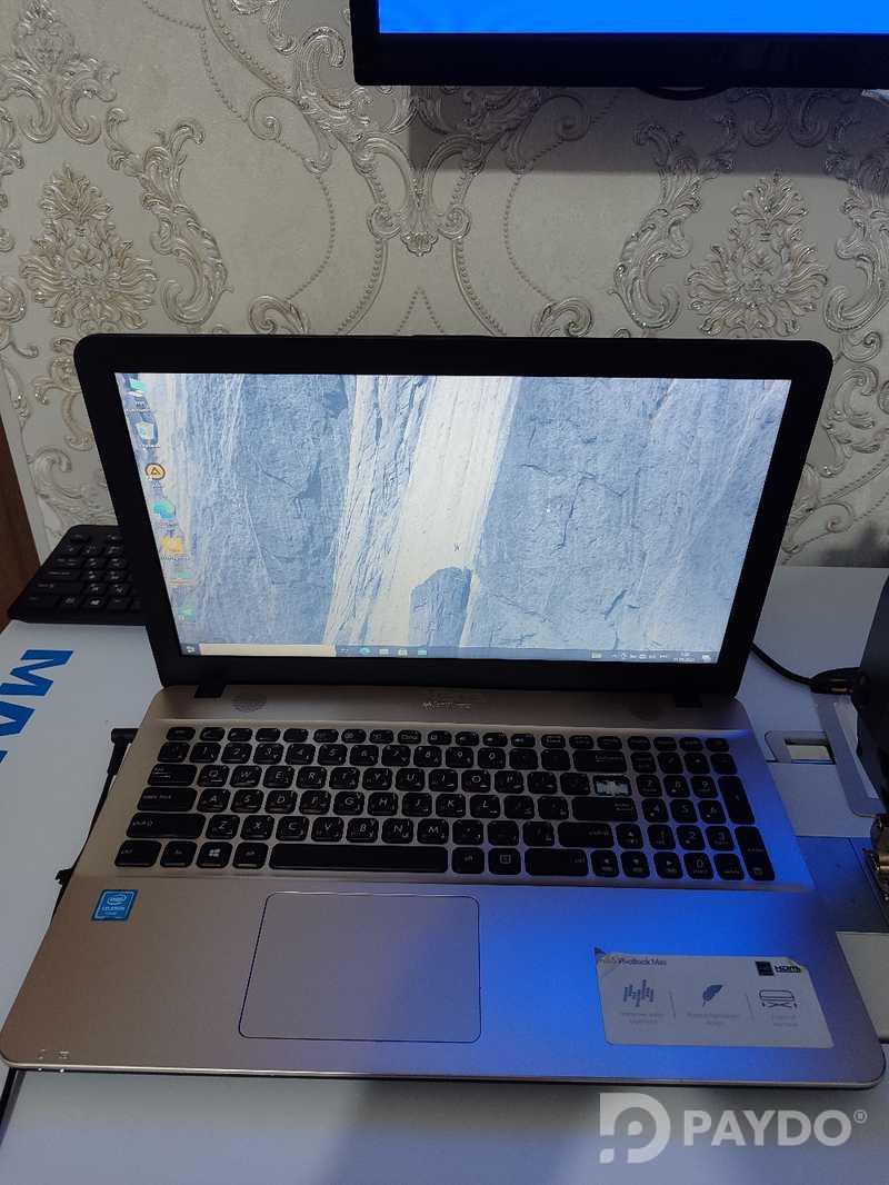 Ноутбук Asus