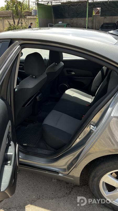 Chevrolet Cruze • 2010 y • 1.8 l • Automatic • Sedan • Front-wheel • Petrol