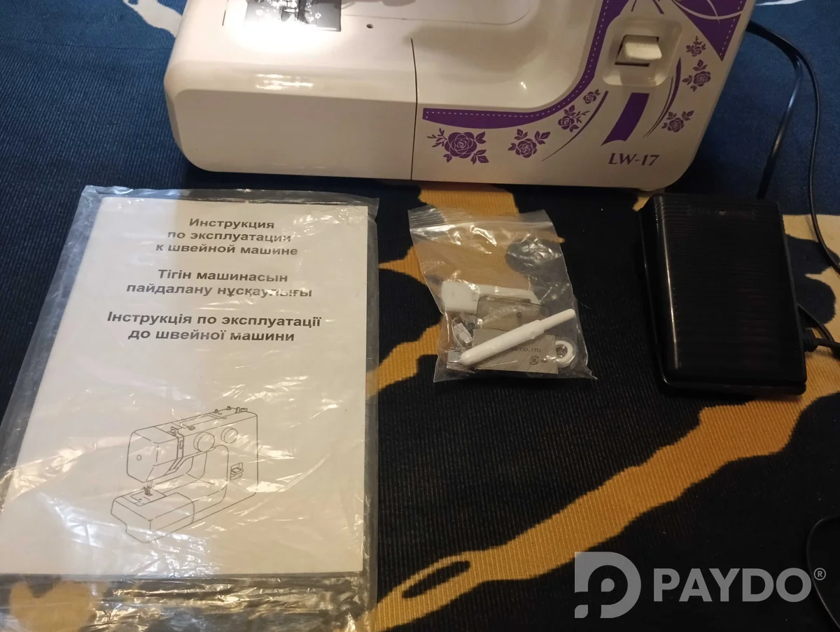 Швейная машинка Janome LW 17
