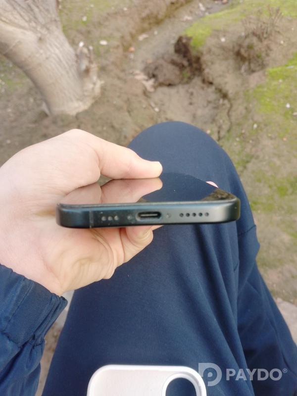 Apple iPhone 16 • 256 ГБ • Черный