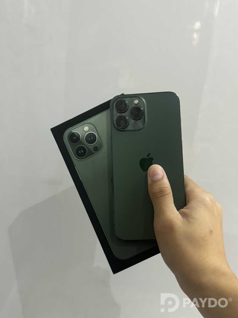 Apple iPhone 13