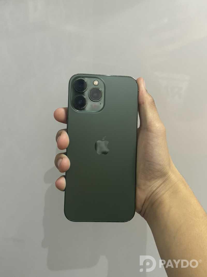 Apple iPhone 13