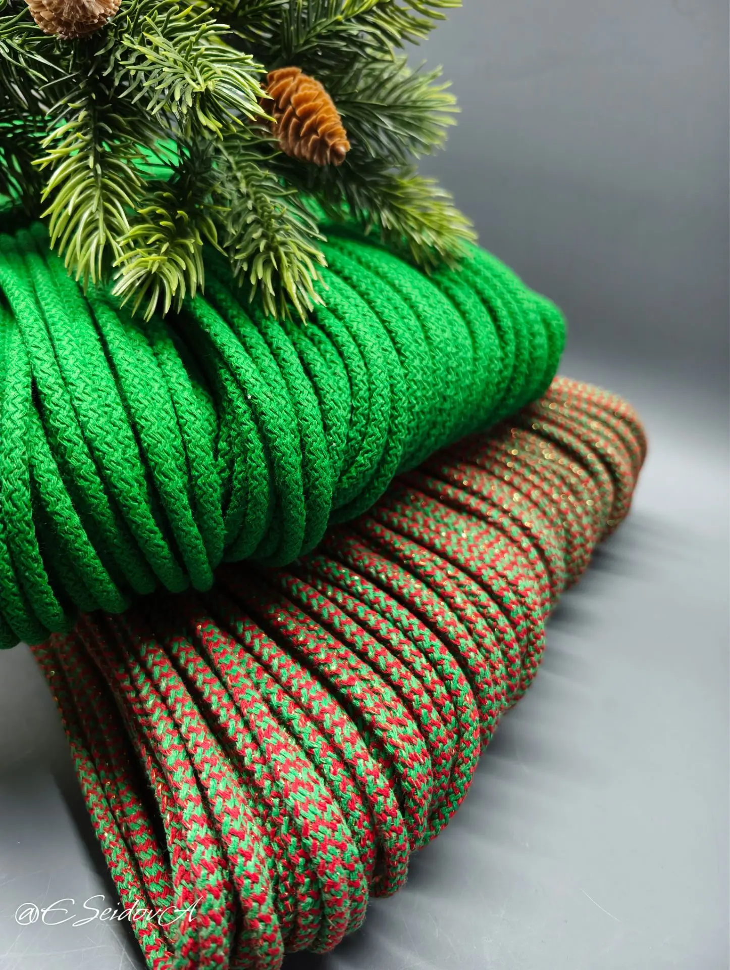 Самое время выбирать цвет для новогоднего декора 🎄
