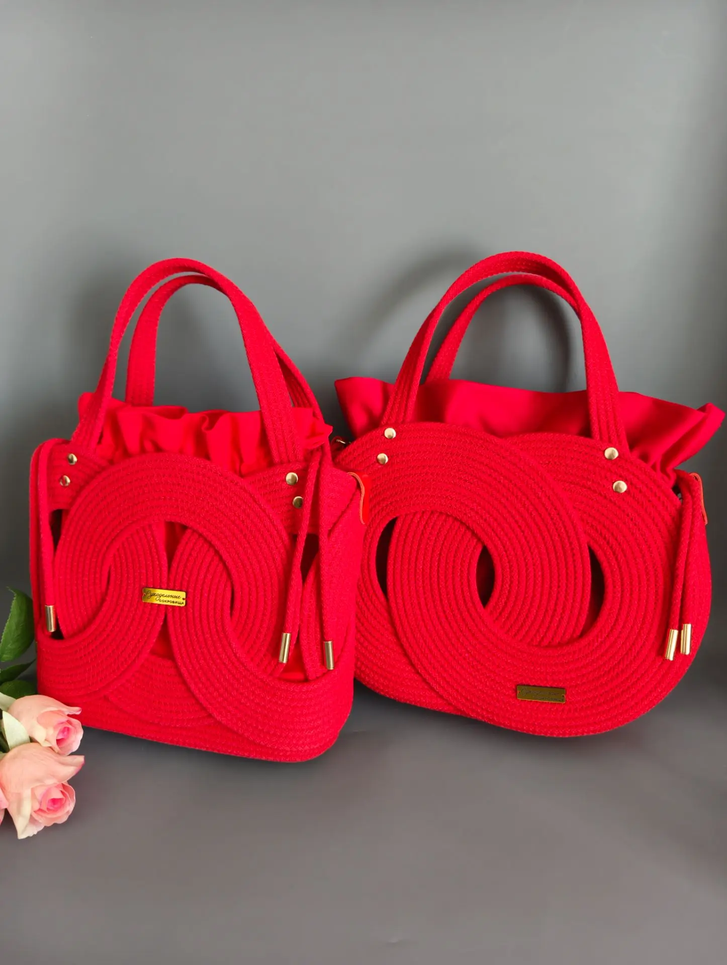 Многие думают, что 👜 сумочки из хлопкового шнура это только летний аксессуар ☀️ и что для зимы ❄ они совершенно не предназначены.