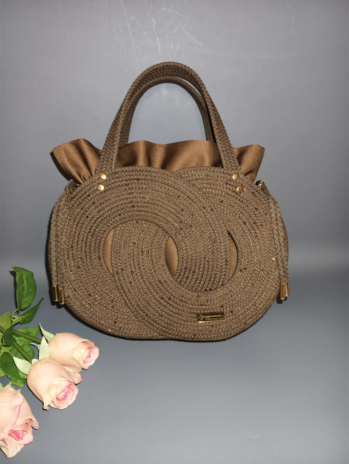 Сумочка ДЕЙРА 👜 в дуэте с мини пайетками. Очень красиво, не хватает слов, чтобы описать эту сумочку 😊