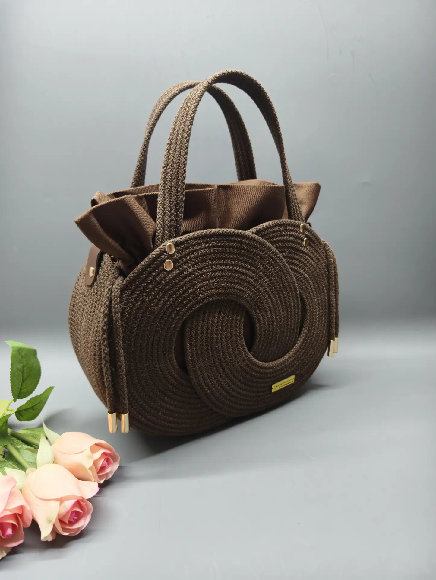 Сумочка ДЕЙРА 👜 в дуэте с мини пайетками. Очень красиво, не хватает слов, чтобы описать эту сумочку 😊
