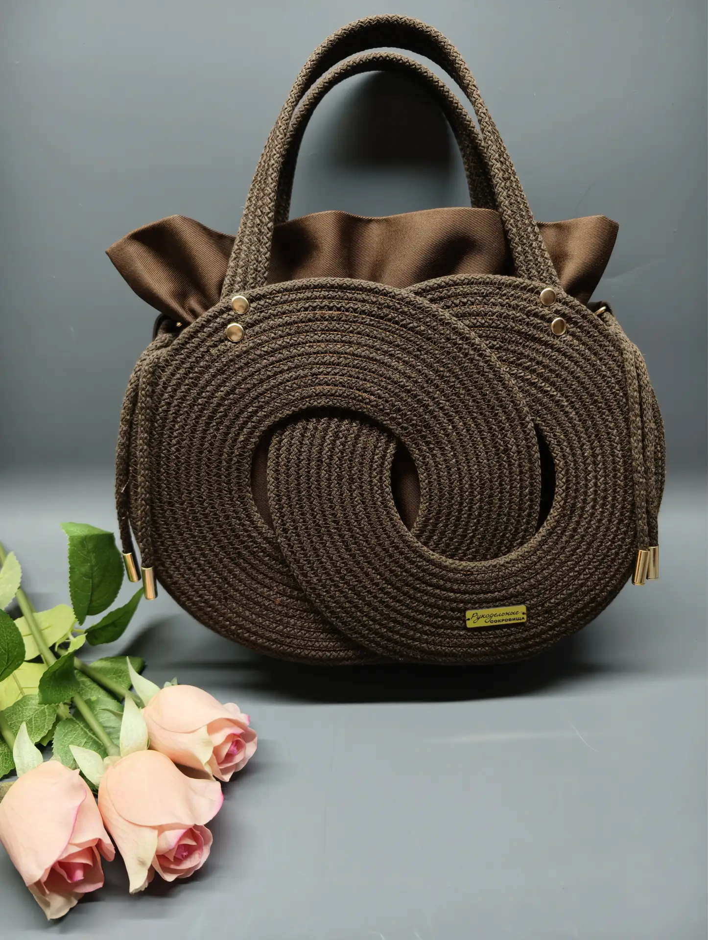 Сумочка ДЕЙРА 👜 в дуэте с мини пайетками. Очень красиво, не хватает слов, чтобы описать эту сумочку 😊