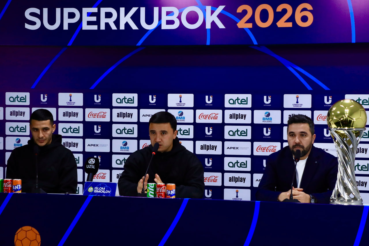 Superkubok. Neftchi jamoasi bosh murabbiy va futblchisi matbuot anjumanida ishtirok etdi