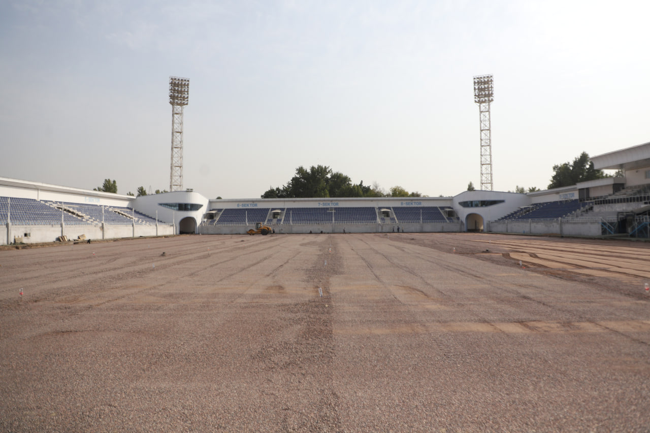 Liga Lokomotiv stadionidagi qurilish ishlari bilan tanishdi