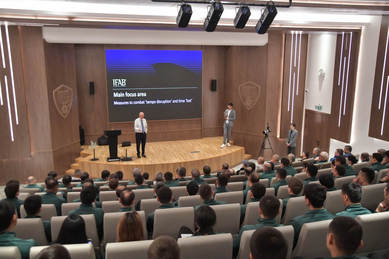 IFAB Texnik direktori Superliga klublari vakillari va hakamlarga futboldagi yangi qoidalar haqida seminar o‘tdi