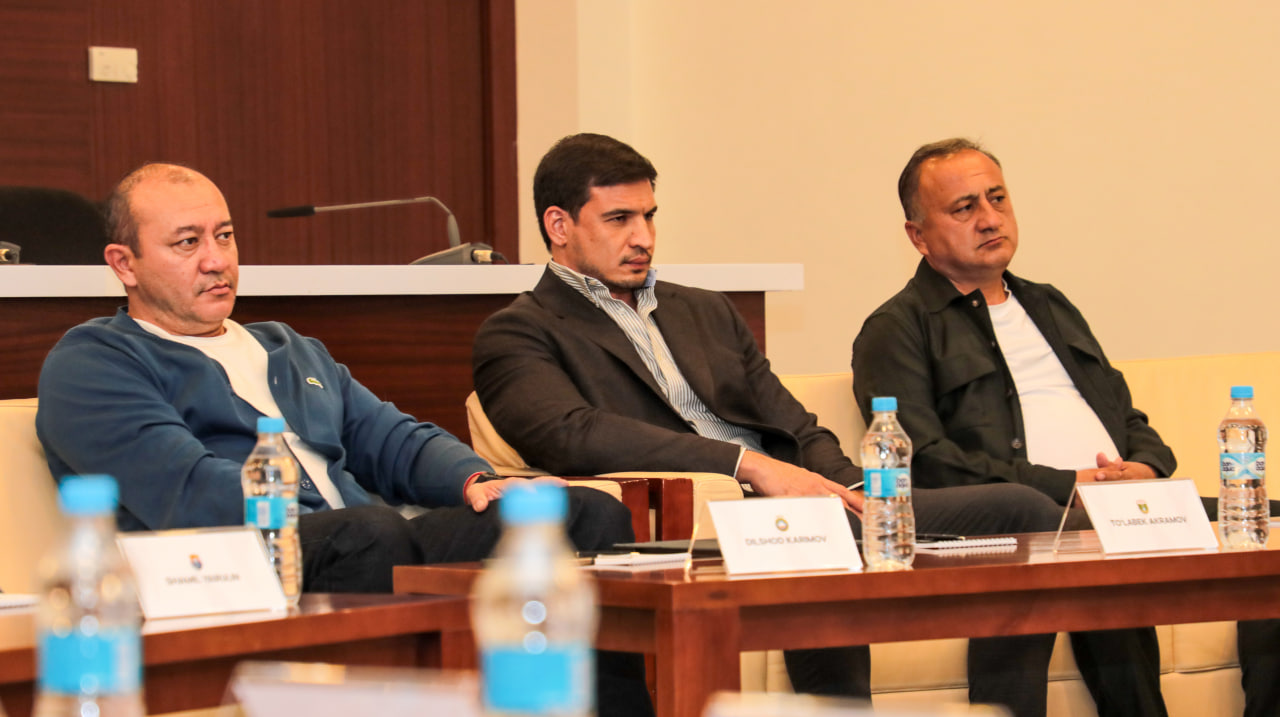 The League hosts strategic meeting with club directors ahead of 2026 season1