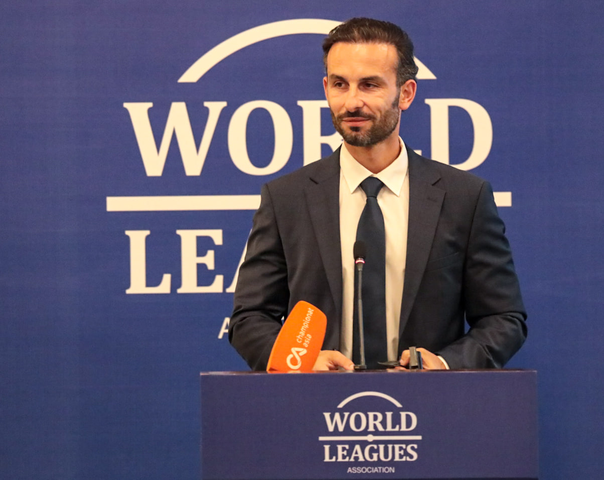 WLA Secretary General Meets with Football Club Executives