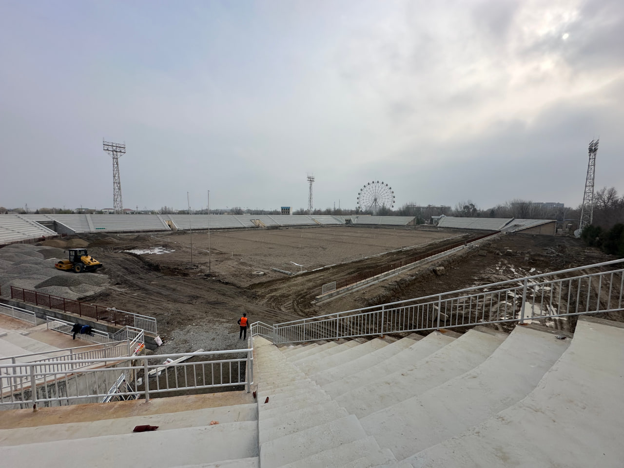 Gulistondagi stadion 16 ming muxlisga mo‘ljallab ta’mirlanmoqda