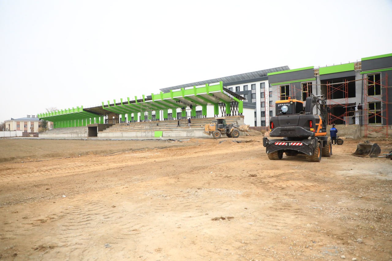 Qarshi davlat universiteti Liga talabiga javob beradigan stadion barpo etadi