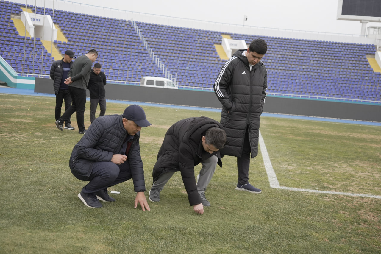 Qarshidagi Markaziy stadion maysasi yangisiga almashtiriladi