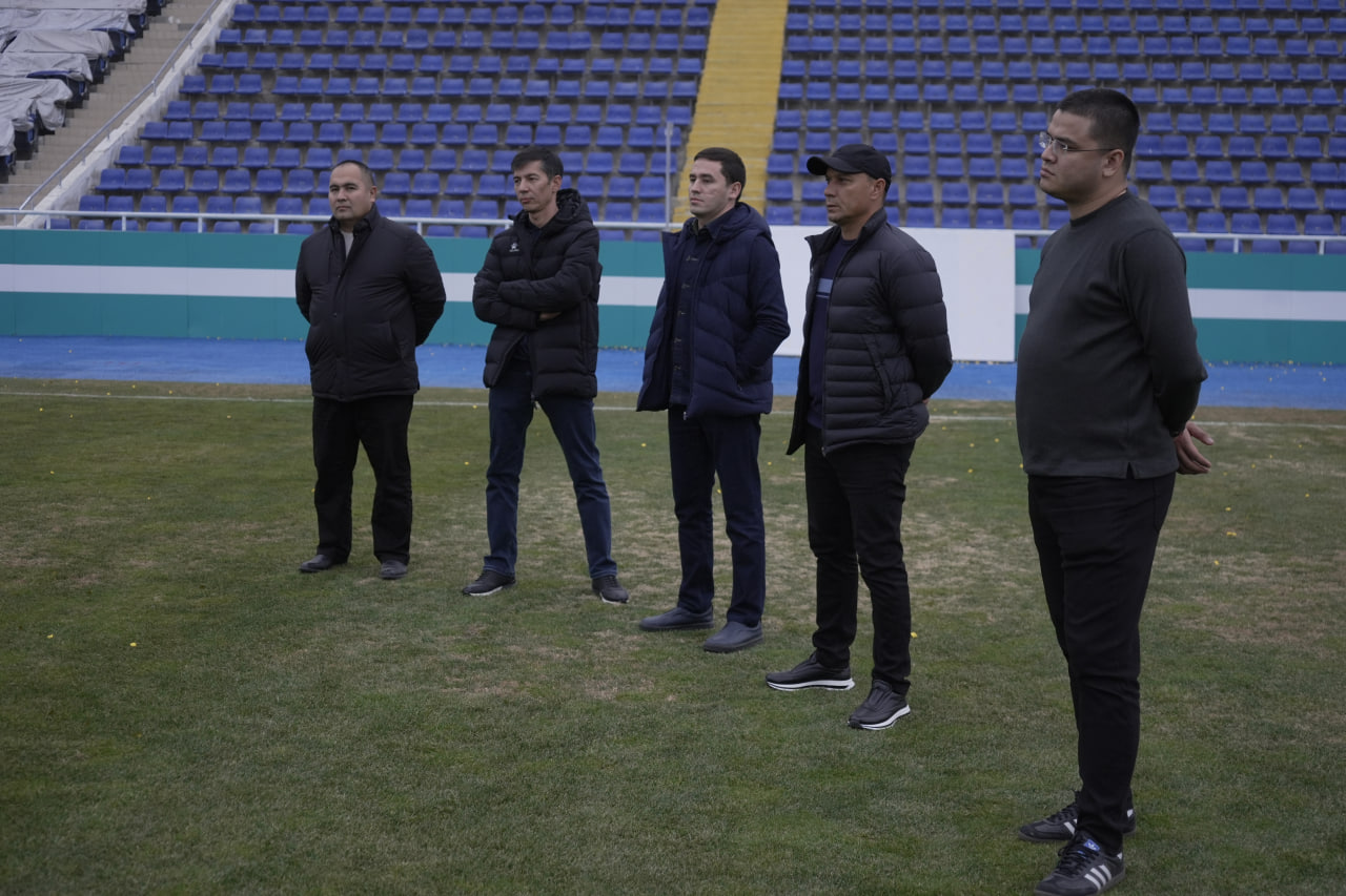 Qarshidagi Markaziy stadion maysasi yangisiga almashtiriladi