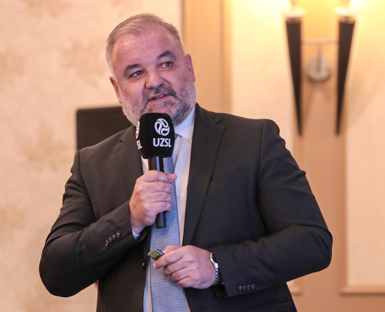WLA Secretary General Meets with Football Club Executives