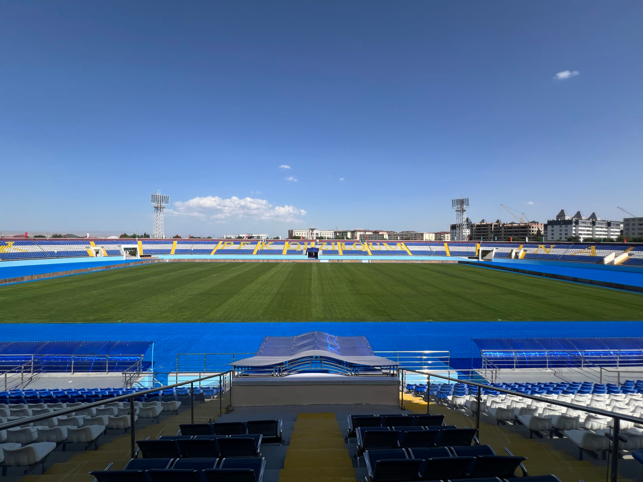 Navoiydagi stadion may oyidan boshlab Superliga uchrashuvlarini qabul qilishi mumkin