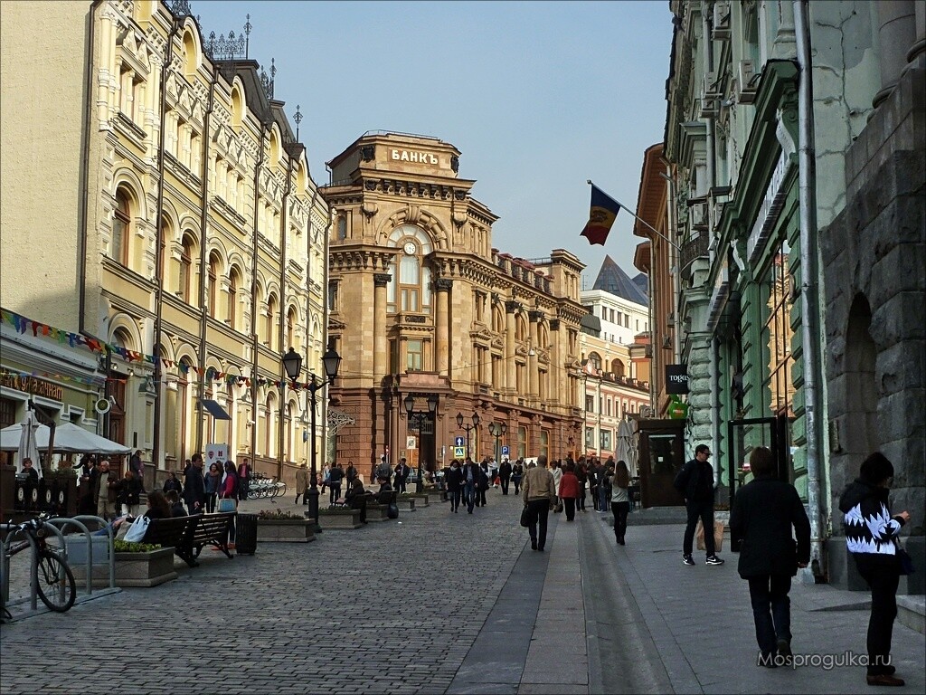 Кузнецкий мост фото. Улица Кузнецкий мост. Кузнецкий мост Москва. Кузнецкий мост Москва мост. Улица Кузнецкий мост пешеходная.