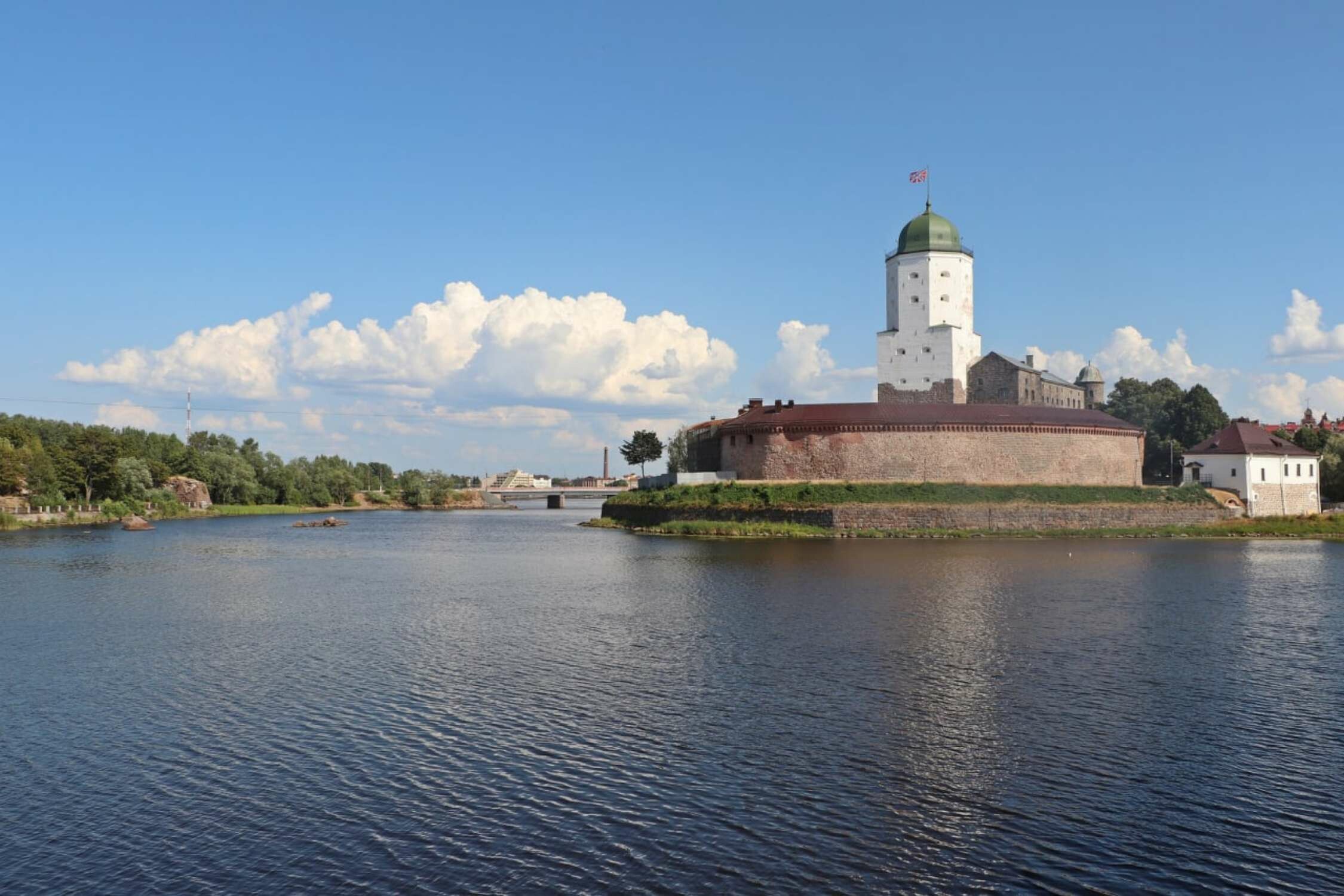 Выборг 3 дня. Выборг Гатчина. Выборг Кронштадт. Парк Монрепо в Выборге. Выборг достопримечательности авиасейлас.