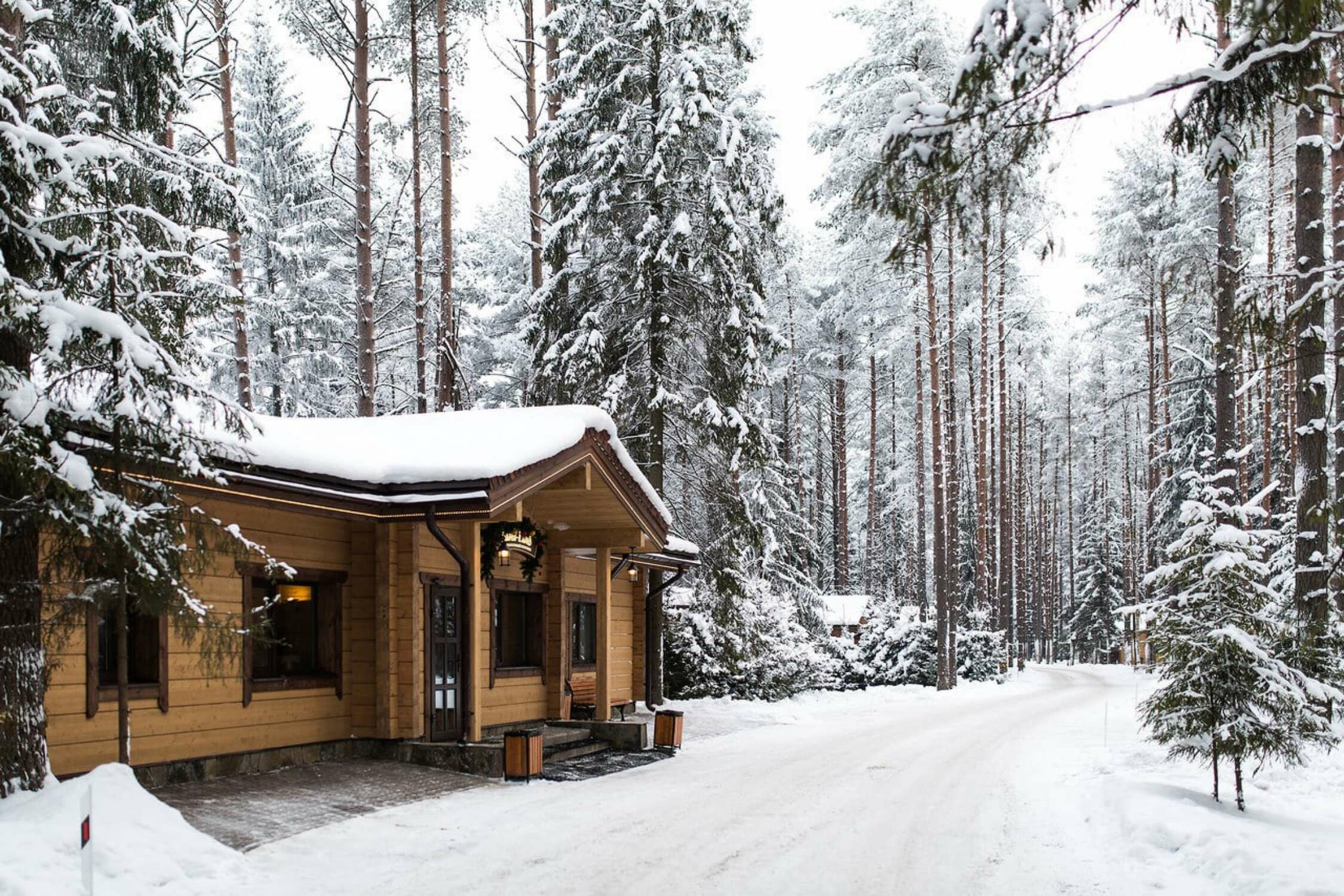 Елки лесной парк отель архангельск. Охта парк, деревня Мистолово. Лесная деревня Охта парк. Курорт Охта-парк Санкт-Петербург. Охта парк загородный курорт.