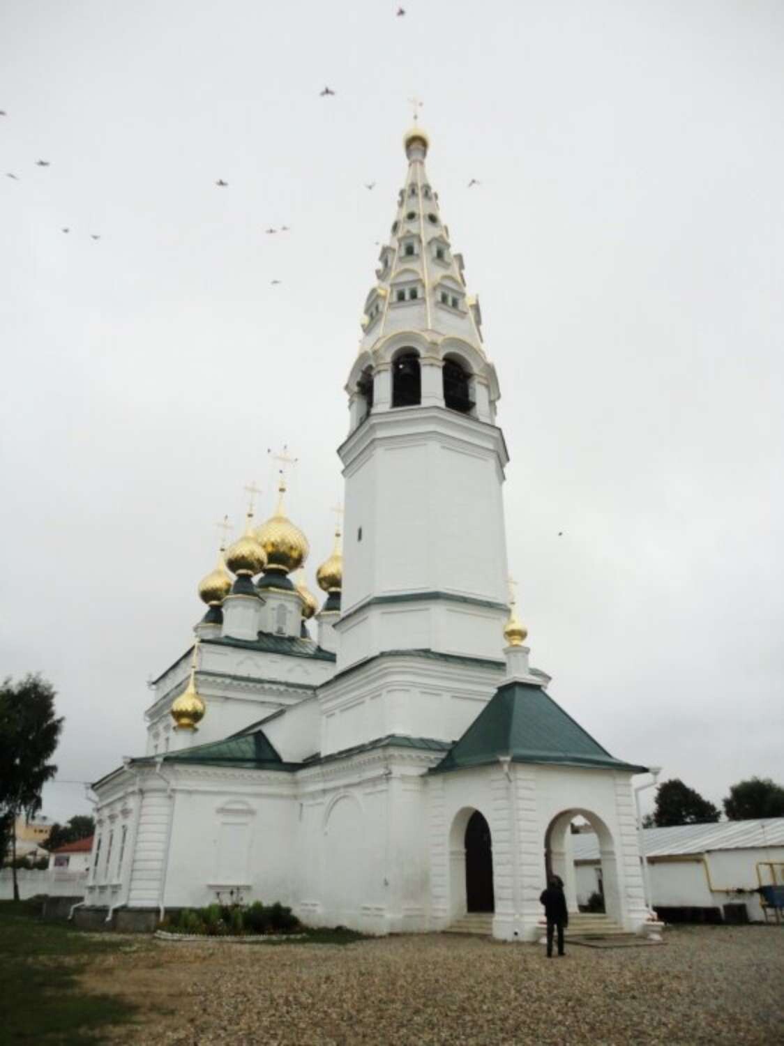 Приволжск татарстан. Храм Николая Чудотворца Приволжск. Приволжск Ивановская область монастырь храм.