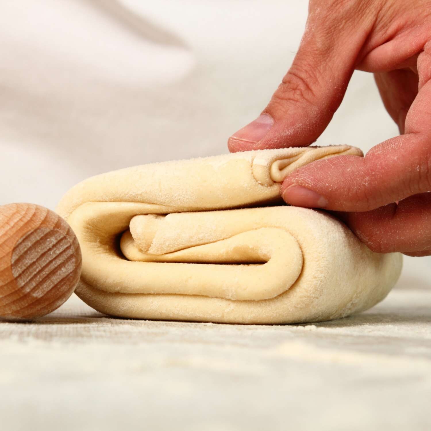 Готовое тесто. Замешивание дрожжевого теста. Тесто both. Тесто both. Тесто both.