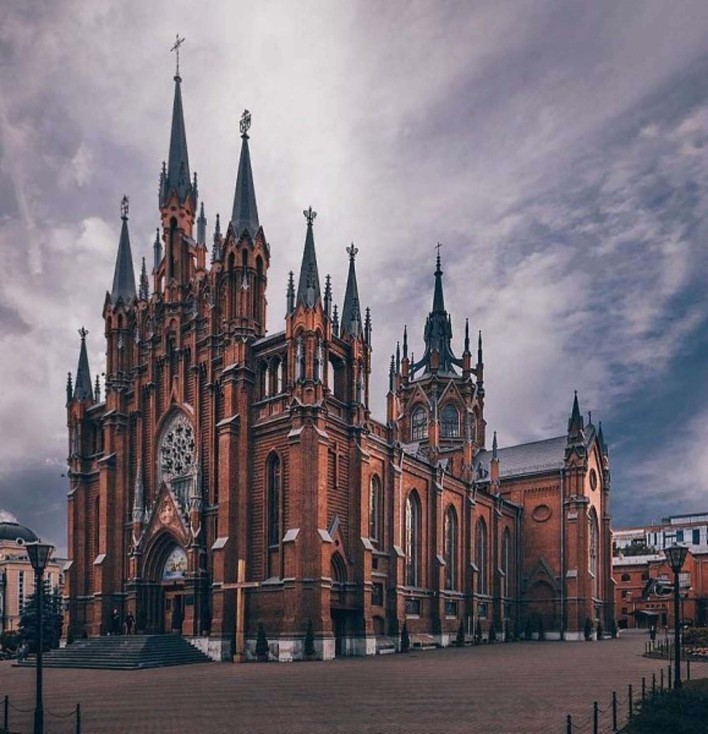 Католический храм сургут