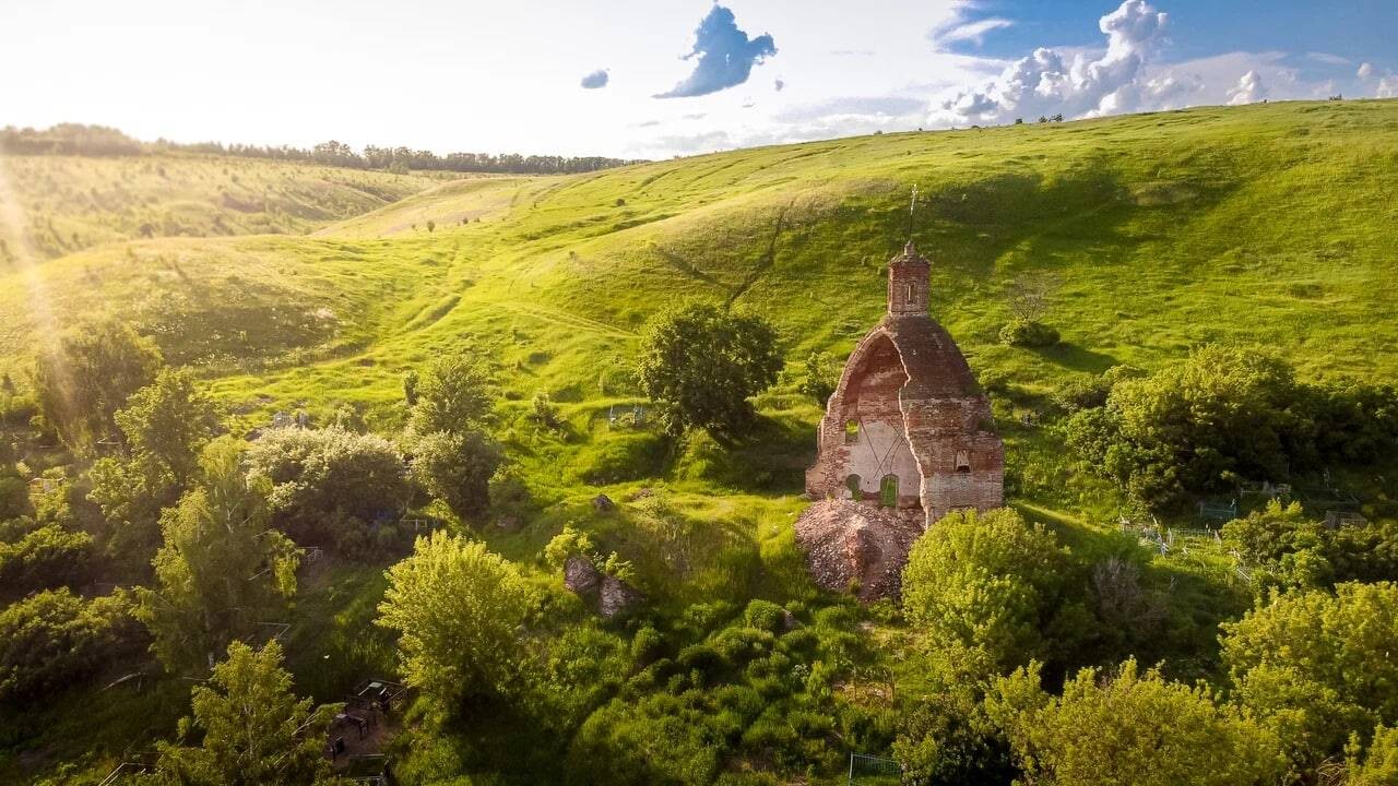 Место силы маслово. Река красивая меча липецкая область. Храм в осаново тульской. Церковь архангела михаила урочище маслово. Место силы маслово.