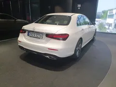 2023 Mercedes-Benz E-Class E250 AMG Line — фото 4