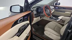 2023 Kia Canival Gasoline 9-Seater Signature, чёрный — фото 10