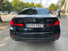 2023 BMW 5-Series 520i M Sport — фото 4
