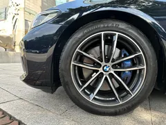 2023 BMW 5-Series 520i M Sport — фото 5