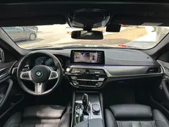 2023 BMW 5-Series 520i M Sport — фото 14