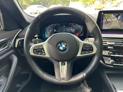 2023 BMW 5-Series 520i M Sport — фото 20