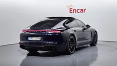 2022 Porsche Panamera 4.0 GTS — фото 2