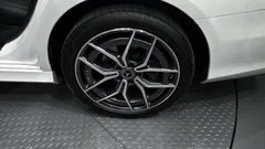 2023 Mercedes-Benz E-Class E220d 4MATIC AMG Line — фото 5
