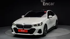 2024 BMW 5-Series 520i M Sport — фото 1