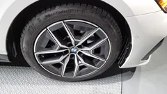 2024 BMW 5-Series 520i M Sport — фото 5
