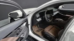 2024 BMW 5-Series 520i M Sport — фото 10