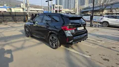 2023 BMW X1 sDrive 20i M Sport, чёрный — фото 2