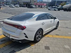 2022 Kia K5 2.0 LPI(Renter car) — фото 2