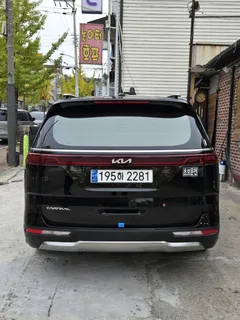 2023 Kia Carnival Gasoline 7-Seater Signature — фото 4
