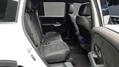 2023 Mercedes-Benz GLB-Class GLB250 4MATIC — фото 12