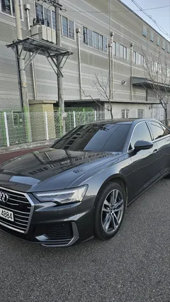 2022 Audi A6 45 TFSI Quattro Premium — фото 2